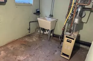 2329 S Hicks St, Philadelphia, PA 19145 - Photo 3