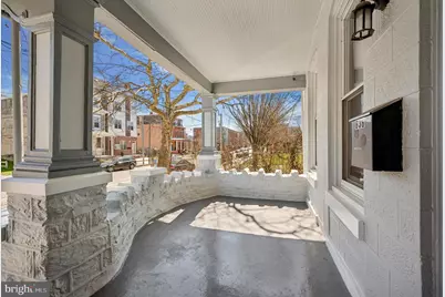 636 N 40th Street, Philadelphia, PA 19104 - Photo 3