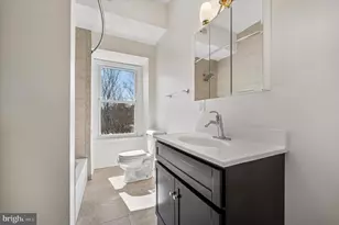 636 N 40th St, Philadelphia, PA 19104 - Photo 29