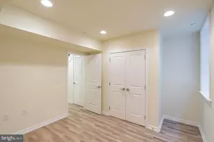 806 N Burns St, Philadelphia, PA 19130 - Photo 15