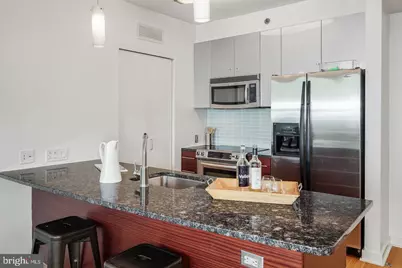 2101 Market Street #2405, Philadelphia, PA 19103 - Photo 21