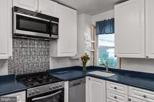 325 W Salaignac St, Philadelphia, PA 19128 - Photo 11