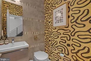 308 N 2nd St, Philadelphia, PA 19106 - Photo 9