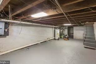 2012 Newcomb St, Philadelphia, PA 19140 - Photo 13