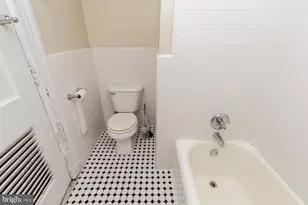 1324 Locust St, Philadelphia, PA 19107 - Photo 11