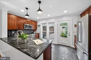 2937 Pennsylvania Ave, Philadelphia, PA 19130 - Photo 11