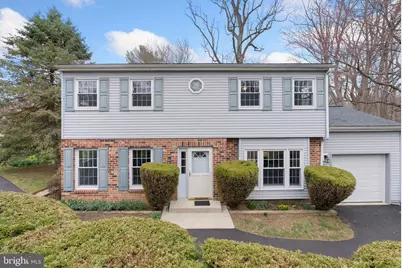 909 Ronnie Circle, Philadelphia, PA 19128 - Photo 1