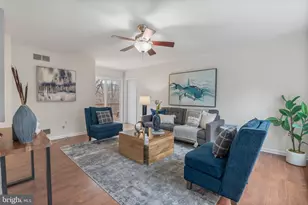 909 Ronnie Cir, Philadelphia, PA 19128 - Photo 3