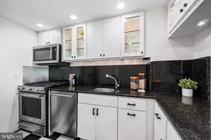 510 S 20th St, Philadelphia, PA 19146 - Photo 9