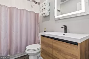 801 South St, Philadelphia, PA 19147 - Photo 31