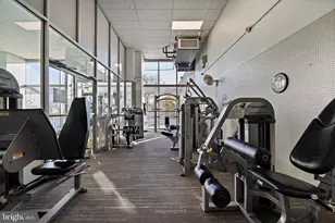 2401 Pennsylvania Ave, Philadelphia, PA 19130 - Photo 15