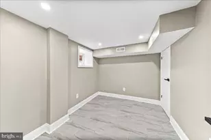 610 E Annsbury St, Philadelphia, PA 19120 - Photo 15