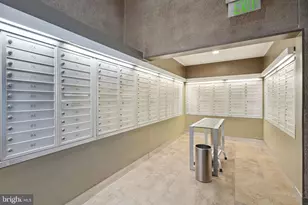 210 Locust St, Philadelphia, PA 19106 - Photo 13