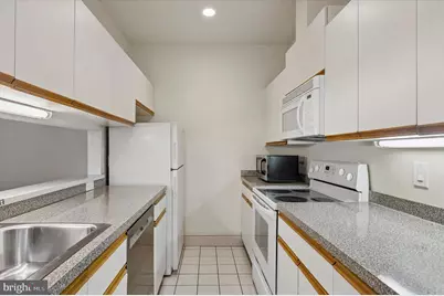 1723 Wallace Street #102, Philadelphia, PA 19130 - Photo 7