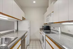 1723 Wallace St, Philadelphia, PA 19130 - Photo 7