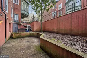 1723 Wallace St, Philadelphia, PA 19130 - Photo 23