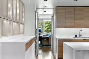 256 S 3rd St, Philadelphia, PA 19106 - Photo 11