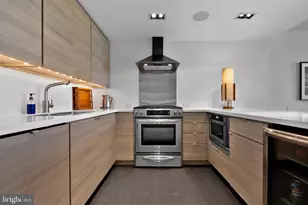 256 S 3rd St, Philadelphia, PA 19106 - Photo 19