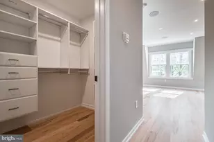 624 S 26th St, Philadelphia, PA 19146 - Photo 13