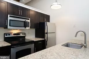 2429 Locust St, Philadelphia, PA 19103 - Photo 9