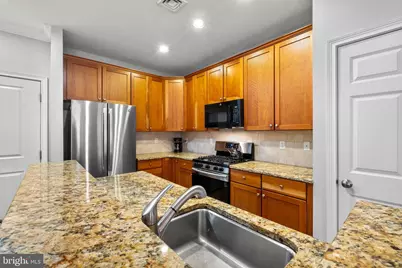 500 Admirals Way #211, Philadelphia, PA 19146 - Photo 15