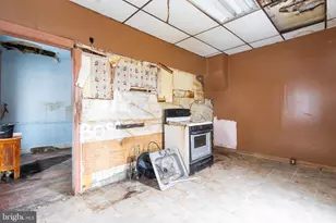 319 W Duncannon Ave, Philadelphia, PA 19120 - Photo 13