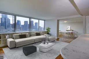 2200 Benjamin Franklin Pkwy, Philadelphia, PA 19130 - Photo 9