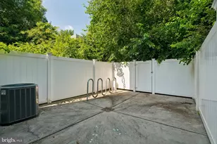 2258 N 12th St, Philadelphia, PA 19133 - Photo 13