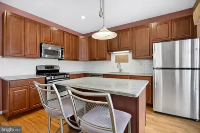 2036 W Reserve Drive, Philadelphia, PA 19145 - Photo 9