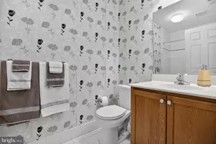 2036 W Reserve Dr, Philadelphia, PA 19145 - Photo 13