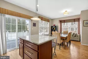 2036 W Reserve Dr, Philadelphia, PA 19145 - Photo 7