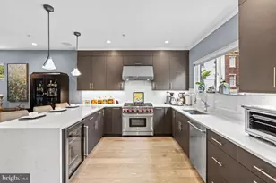 2147 Lombard St, Philadelphia, PA 19146 - Photo 25