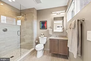 2147 Lombard St, Philadelphia, PA 19146 - Photo 39