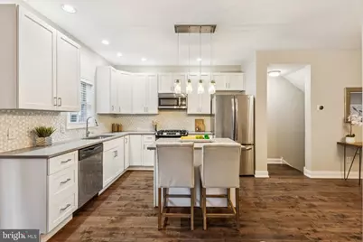 1033 N Leithgow Street, Philadelphia, PA 19123 - Photo 9