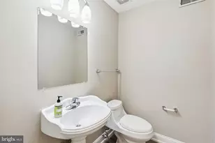 1033 N Leithgow St, Philadelphia, PA 19123 - Photo 37