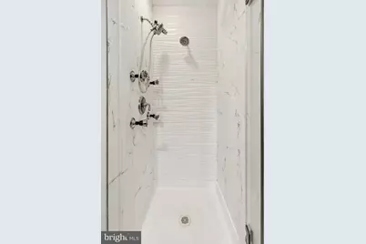 1033 N Leithgow Street, Philadelphia, PA 19123 - Photo 23