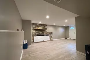 870 Morefield Rd, Philadelphia, PA 19115 - Photo 15