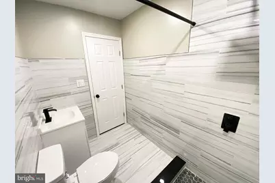 1426 W Rockland Street #2ND FL, Philadelphia, PA 19141 - Photo 17