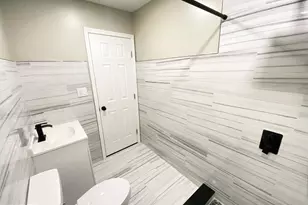 1426 W Rockland St, Philadelphia, PA 19141 - Photo 17