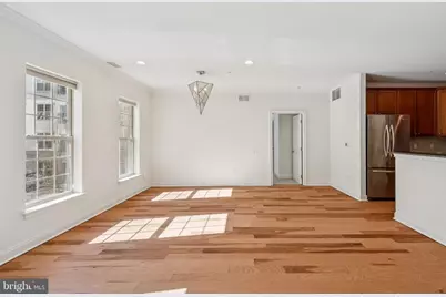 500 Admirals Way #231, Philadelphia, PA 19146 - Photo 3