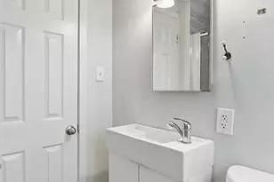 251 Fulton St, Philadelphia, PA 19147 - Photo 13