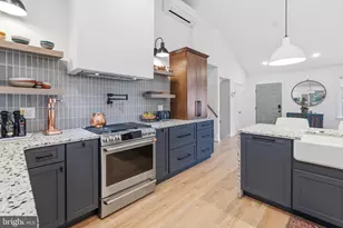 323 E Gowen Ave, Philadelphia, PA 19119 - Photo 15