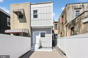 2046 Dennie St, Philadelphia, PA 19140 - Photo 5