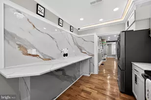 2046 Dennie St, Philadelphia, PA 19140 - Photo 15