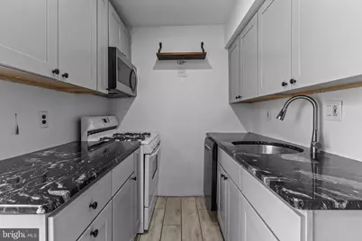 889 N Lecount Street, Philadelphia, PA 19130 - Photo 9