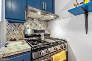 711 Corinthian Ave, Philadelphia, PA 19130 - Photo 3