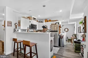 240 E Girard Ave, Philadelphia, PA 19125 - Photo 5