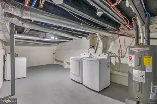 1504 Brown St, Philadelphia, PA 19130 - Photo 15