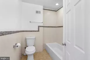 1504 Brown St, Philadelphia, PA 19130 - Photo 5