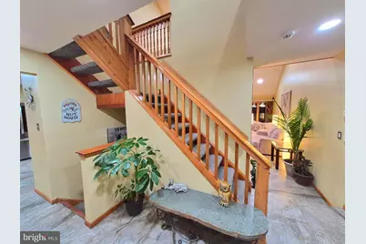 8908 Springview Road, Philadelphia, PA 19111 - Photo 3